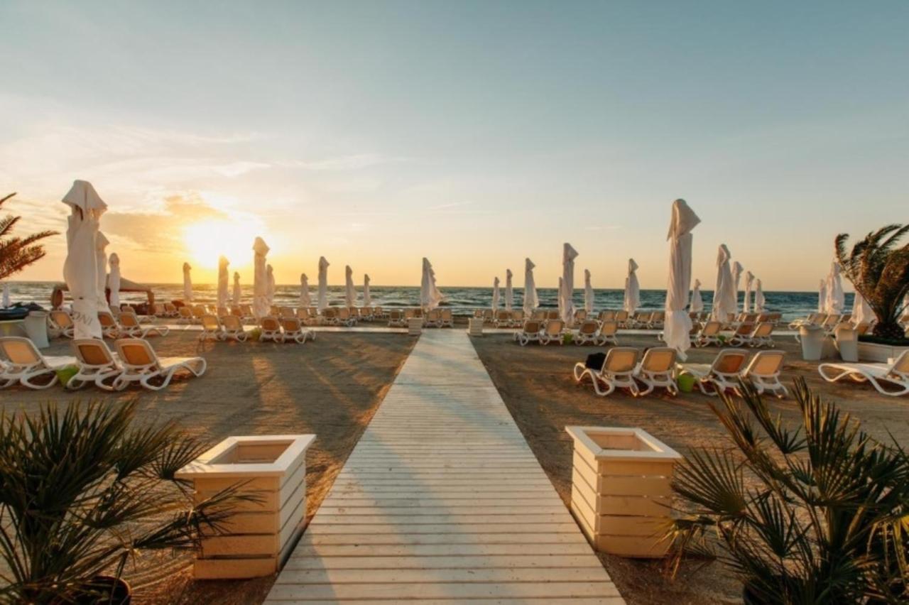 Caesar'S Studio Mamaia-Nord Bagian luar foto